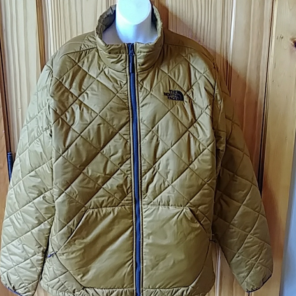 North Face Men's lightweight puffer jacket